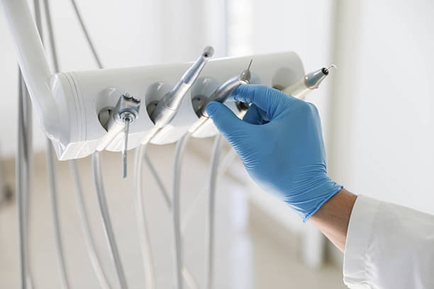 Professional Emergency Dentist technician working in Mountainside, NJ